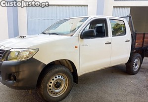 Toyota Hilux 2.5 D4 4WD CD AC