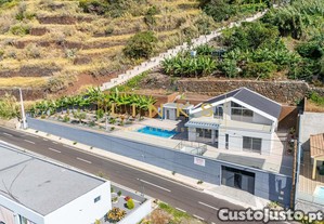 Excelente moradia t4 em constru��o c/piscina e vista mar- paul do mar