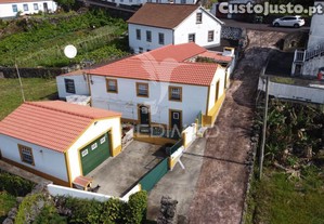 Refúgio natural com potencial de investimento   fajã dos vimes, ilha de são jorge