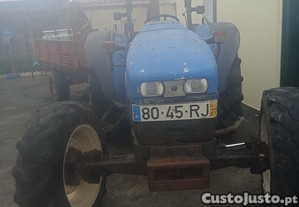Trator com reboque