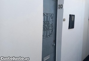 Casa de Ilha - T2 - Porto