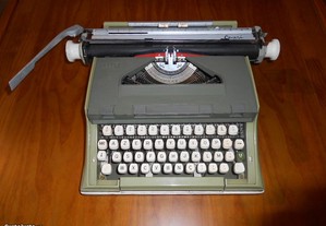 Máquina de escrever Messa