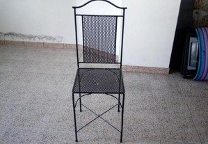 Cadeira em Ferro