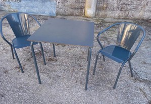 Mesas e cadeiras de esplanada