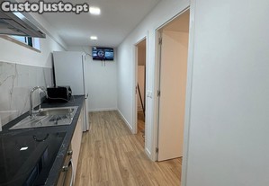 2 Quarto partilhado na Marinha Grande