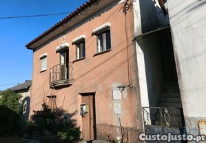 Casa / Villa T4 em Seixo da Beira de 498,00 m