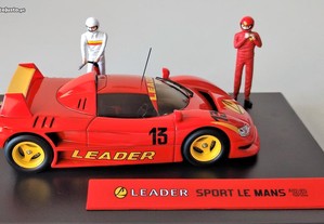 * Miniatura 1:43 Diorama "Os Automóveis de Michel Vaillant" LEADER SPORT LE MANS