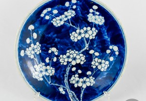 Prato porcelana da China, decoração  Prunus  flor de amendoeira, período Tongzhi, séc. XIX
