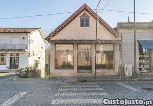 Loja Para Restauro Com Potencial Habitacional...
