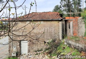 Casa Para Recuperar Em Figueira, Penafiel