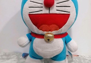 Boneco Doraemon em peluche
