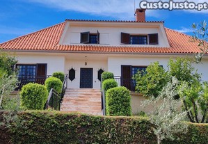 Casa / Villa T6 em Proena-a-Nova e Peral de 461,00 m
