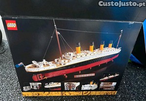 Lego Titanic 10294 quase novo apenas uma caixa parcialmente aberta