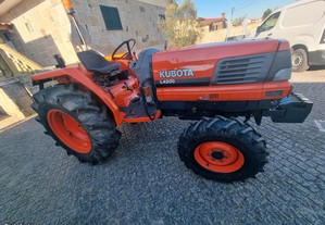 Trator agricola usado marca Kubota L 4200 - Usado