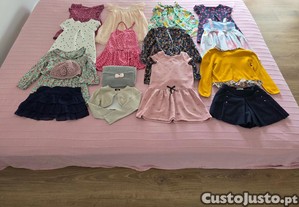 V�rias pe�as de roupa de crian�a da nossa Netinha