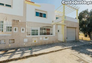 Moradia T4 em Santo Antnio da Charneca, Barreiro