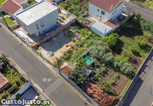 Terreno para construção T4 em Santo Antão e São Julião do Tojal de 200,00 m²