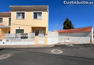 Moradia T2+1 Sobreiro, Mafra - Garagem Box