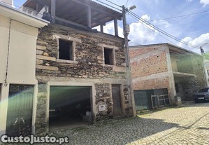 Armazm em Pr-Construo de Moradia em Quintanilha - 50.000 