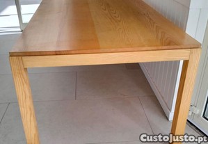 Mesa de jantar em Madeira com 6 Cadeiras