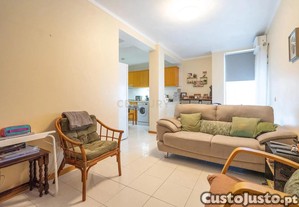 tima oportunidade de negcio Apartamento T3 com elevador e garagem no centro da vila da Lous