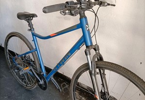 Bicicleta B-twin aro 29