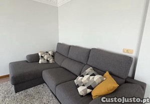 Sofá de 3 lugares com chaise long e lugares extensíveis