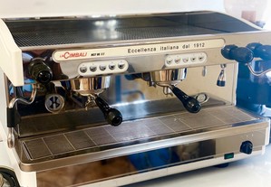 Máquina de café La Cimbali M27 Muito Muito Nova