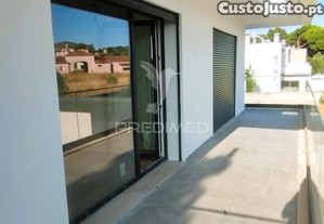 Terrao, sute, garagem 2 viaturas, closet, piscina 4 x 7.5