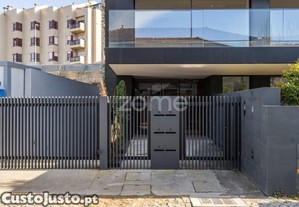 Apartamento T4 Novo No Empreendimento Icon, À...
