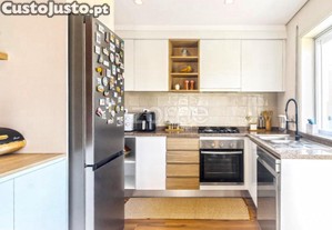 Apartamento T3 Totalmente Renovado E Mobilado...