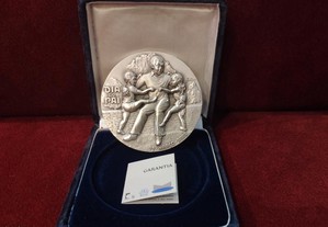 Medalha dia do Pai Prata 2002