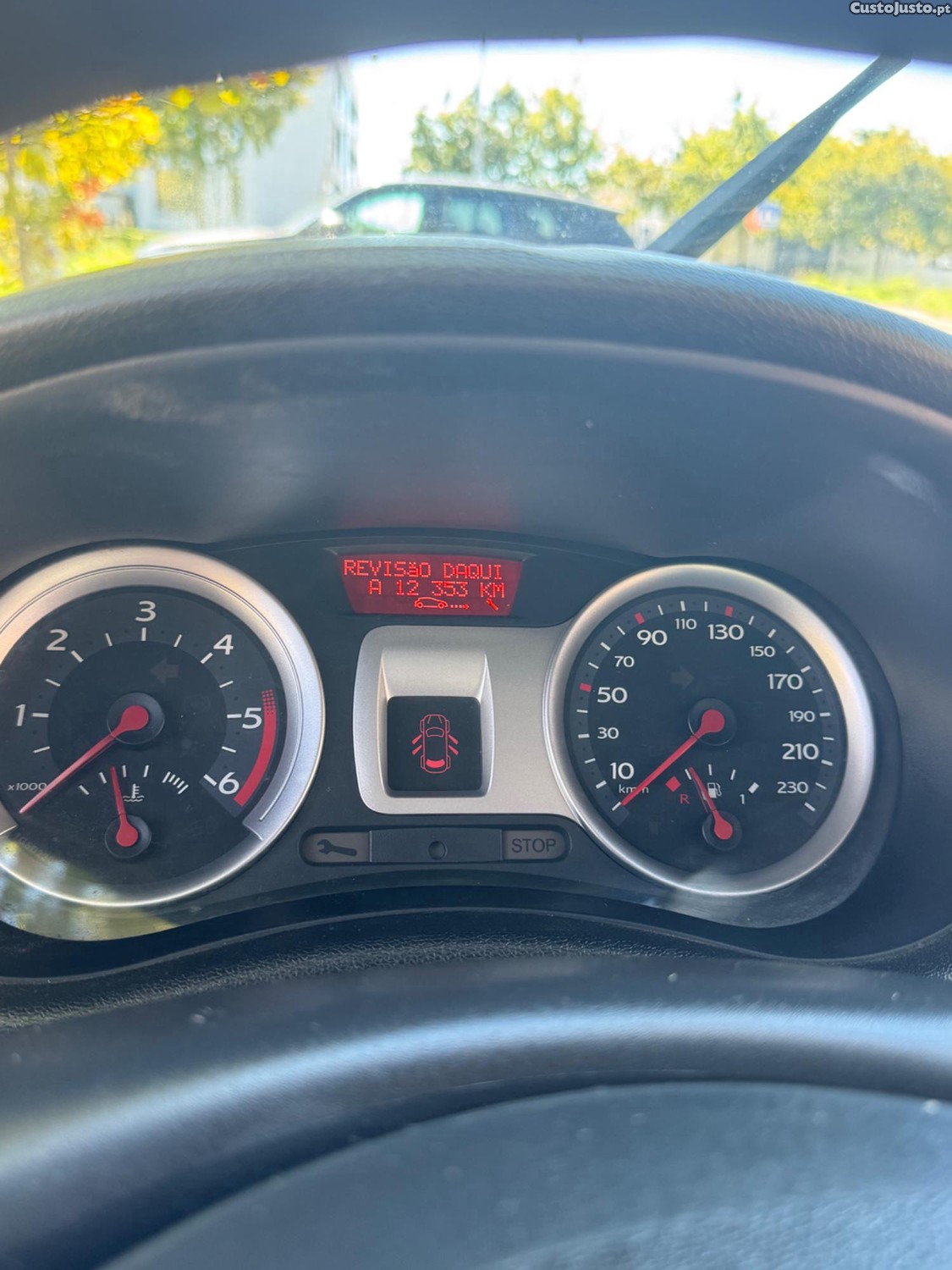 Renault Clio Authentique — fotografia 8