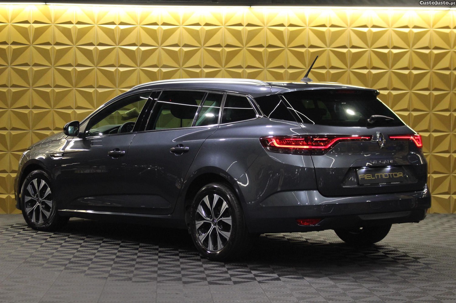 Renault Mégane Sport Tourer 1.5 Blue dCi Limited — photo 4