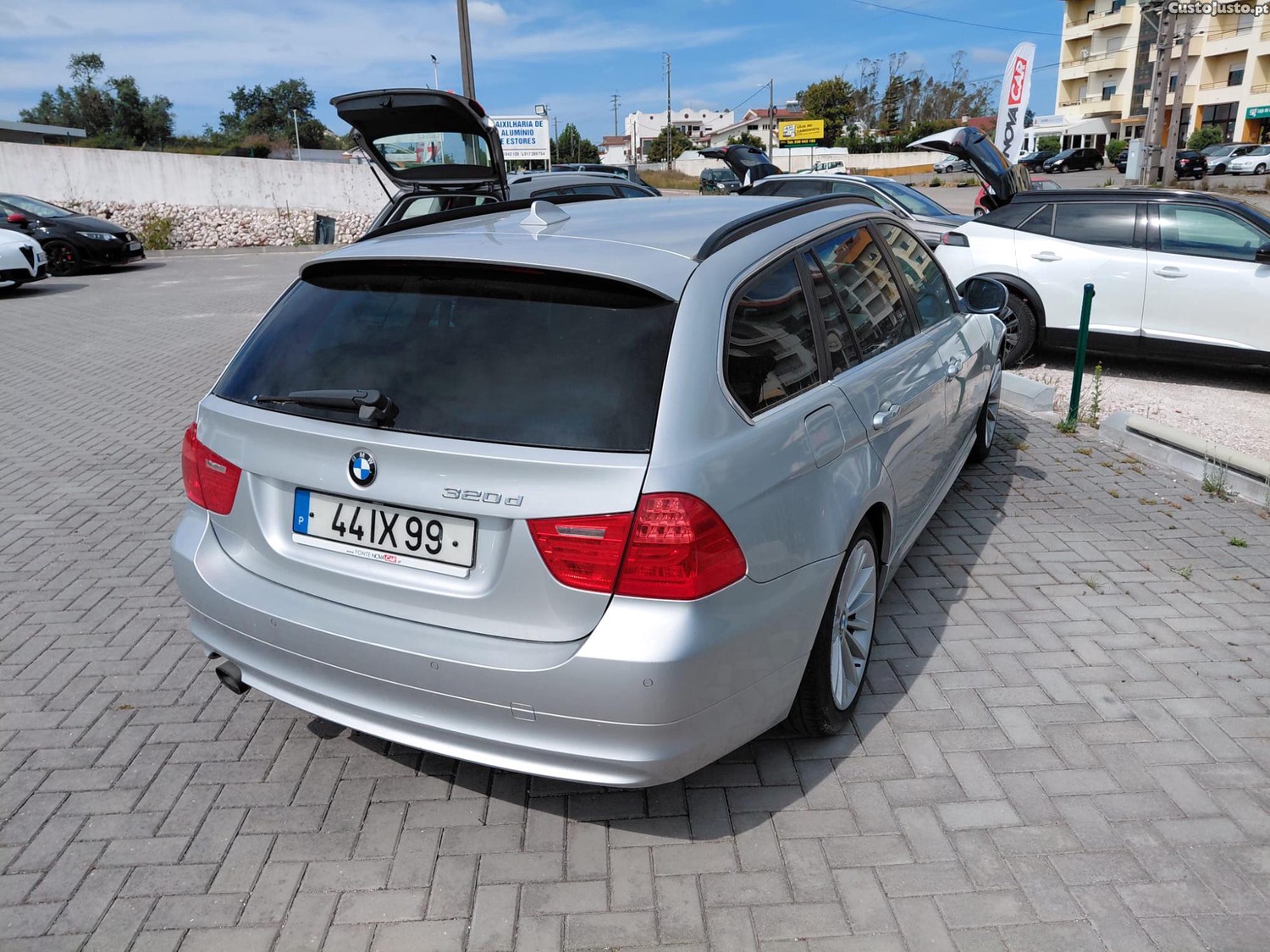 BMW 320 D Touring — fotografia 9