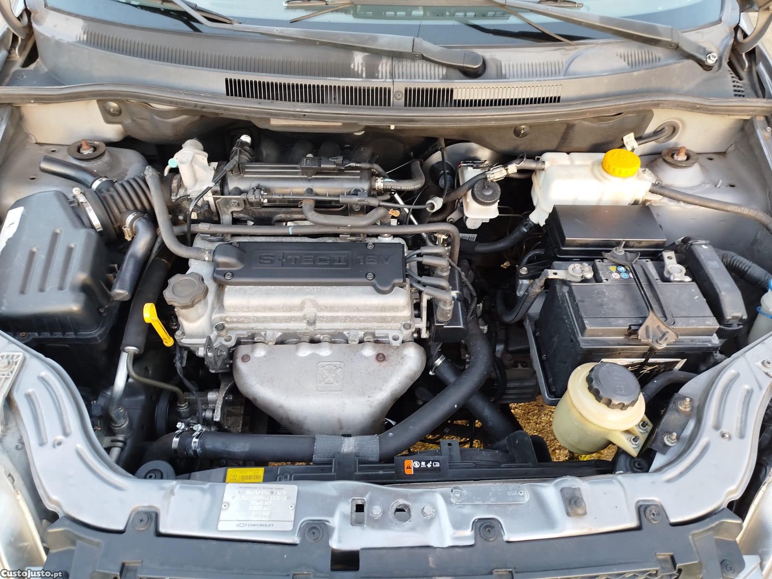 Chevrolet Aveo 1200 Gasolina - Impecável — fotografia 3