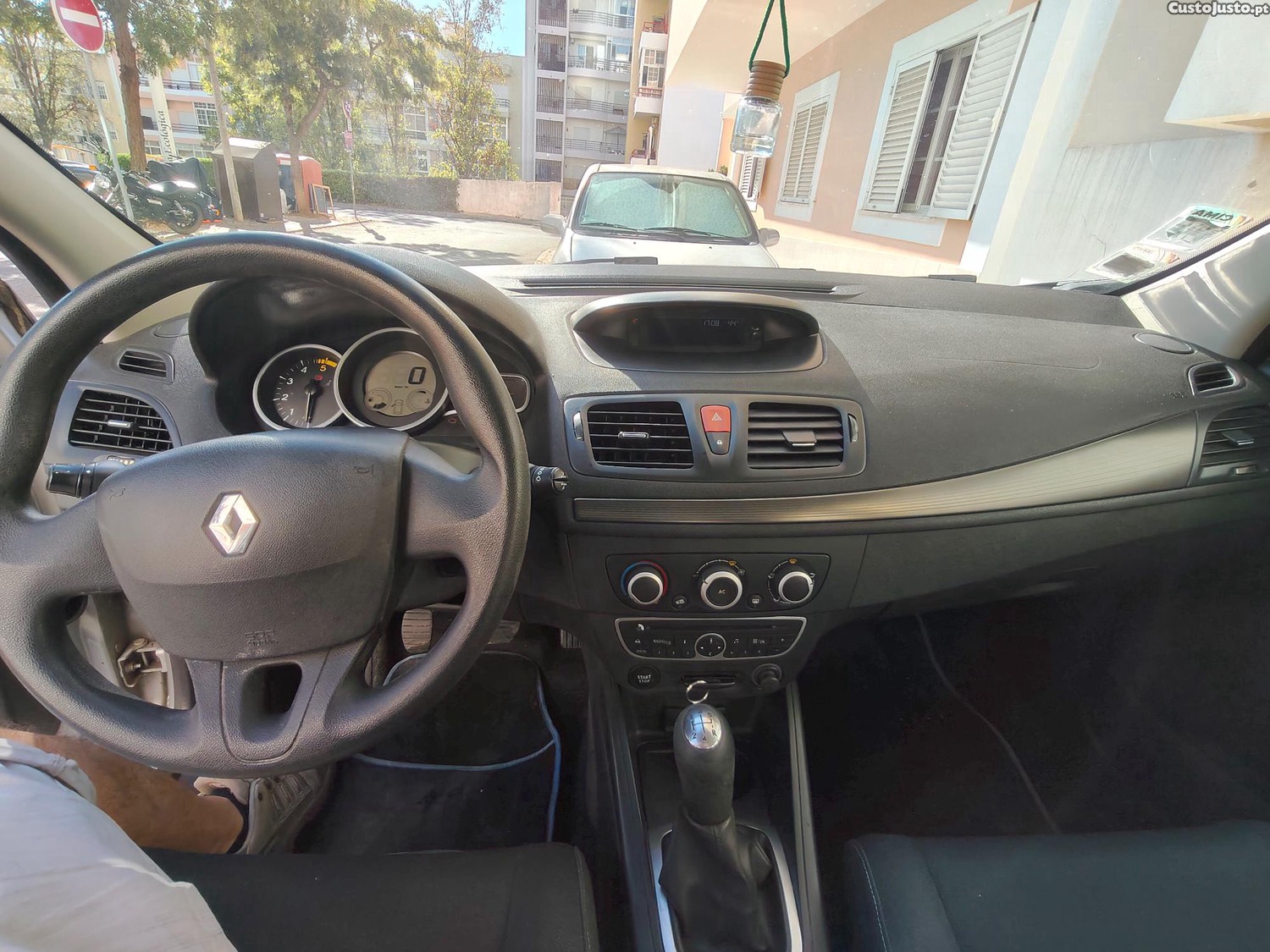 Renault Mégane III — fotografia 5