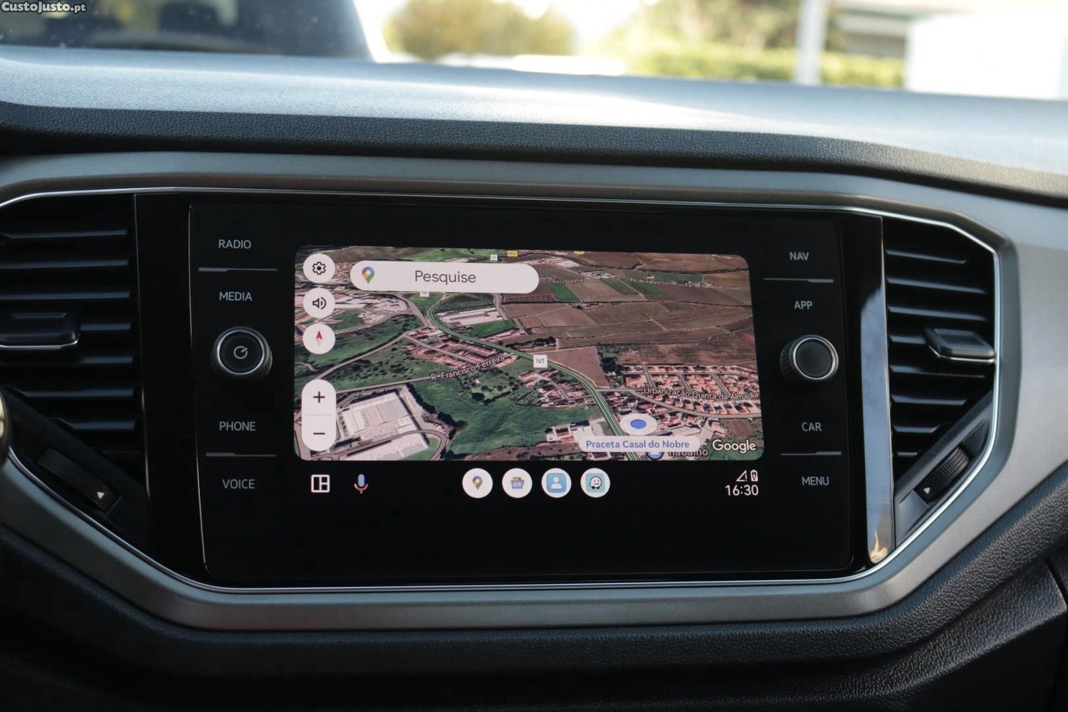 Volkswagen T-Roc 2.0 TDI Style 115cv — fotografia 14