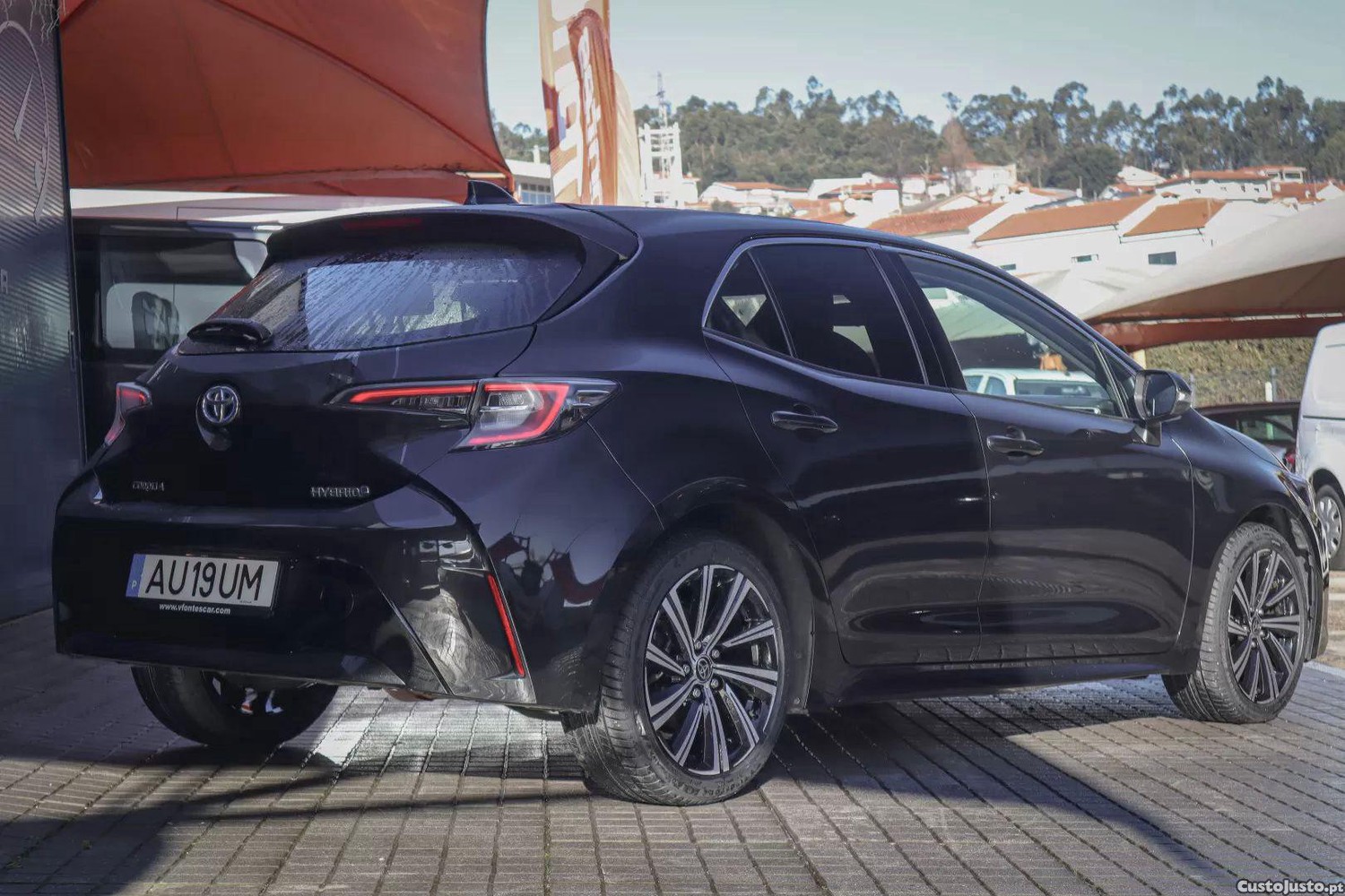 Toyota Corolla 1.8 hybrid exclusive — fotografia 13