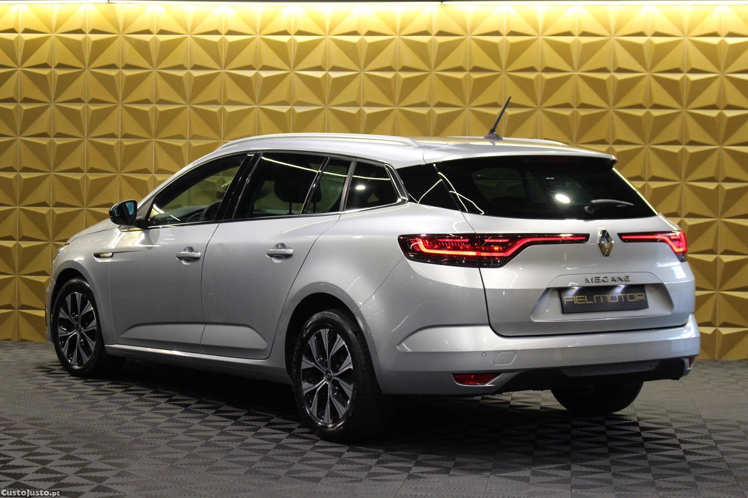 Renault Mégane Sport Tourer 1.5 Blue dCi Limited — fotografia 9