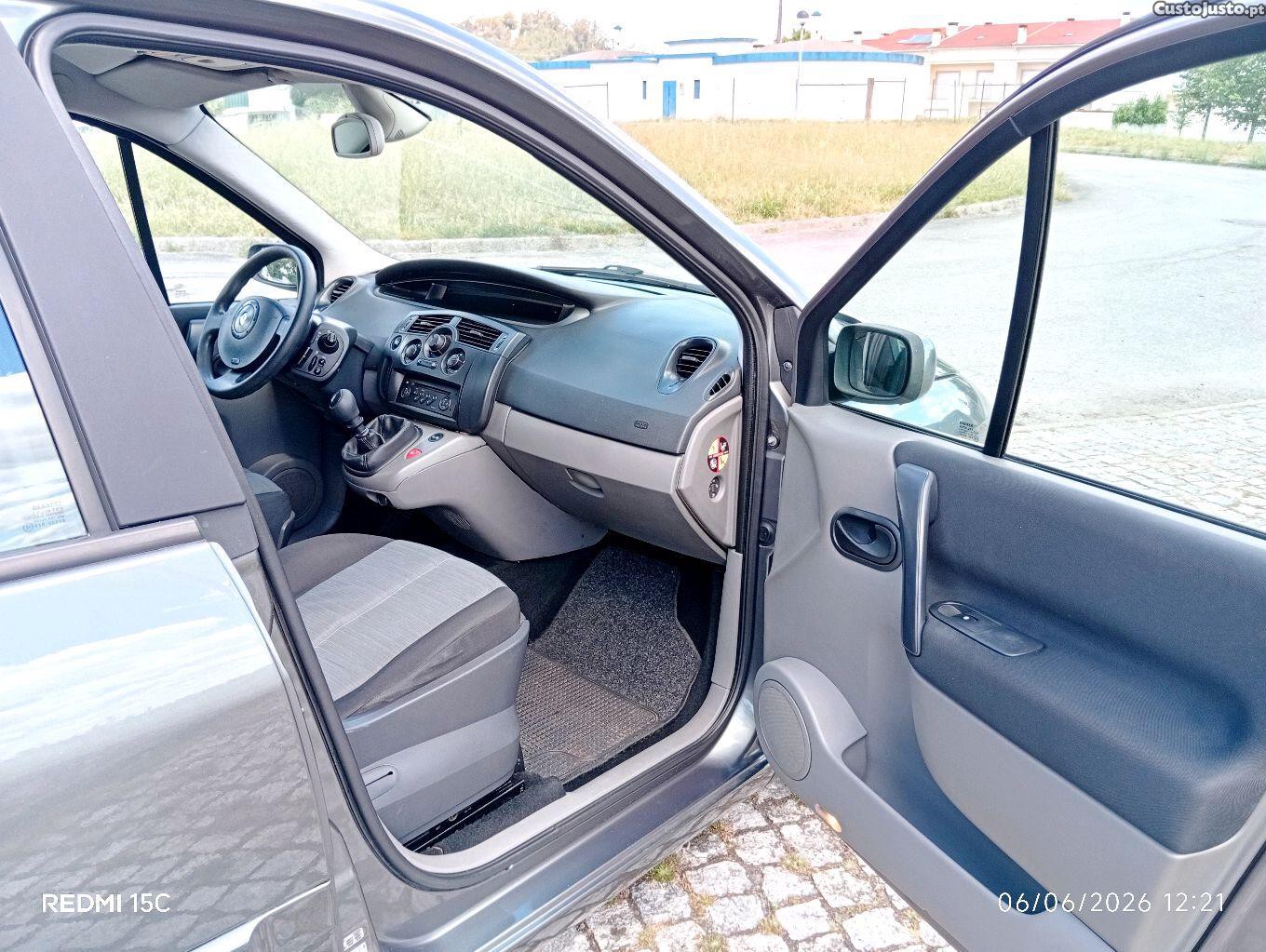 Renault Scénic 1.9 dci — fotografia 5