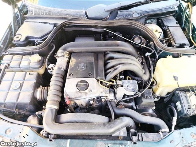 Mercedes-Benz C 250 Turbo — fotografia 10