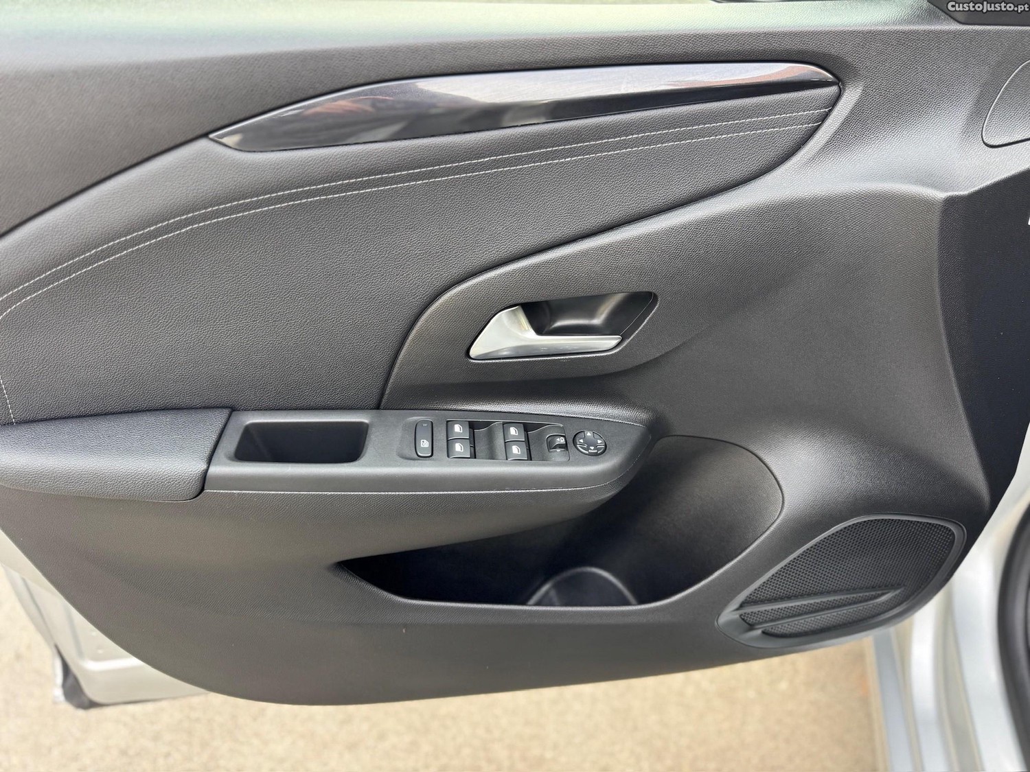 Opel Corsa e e-GS — fotografia 18