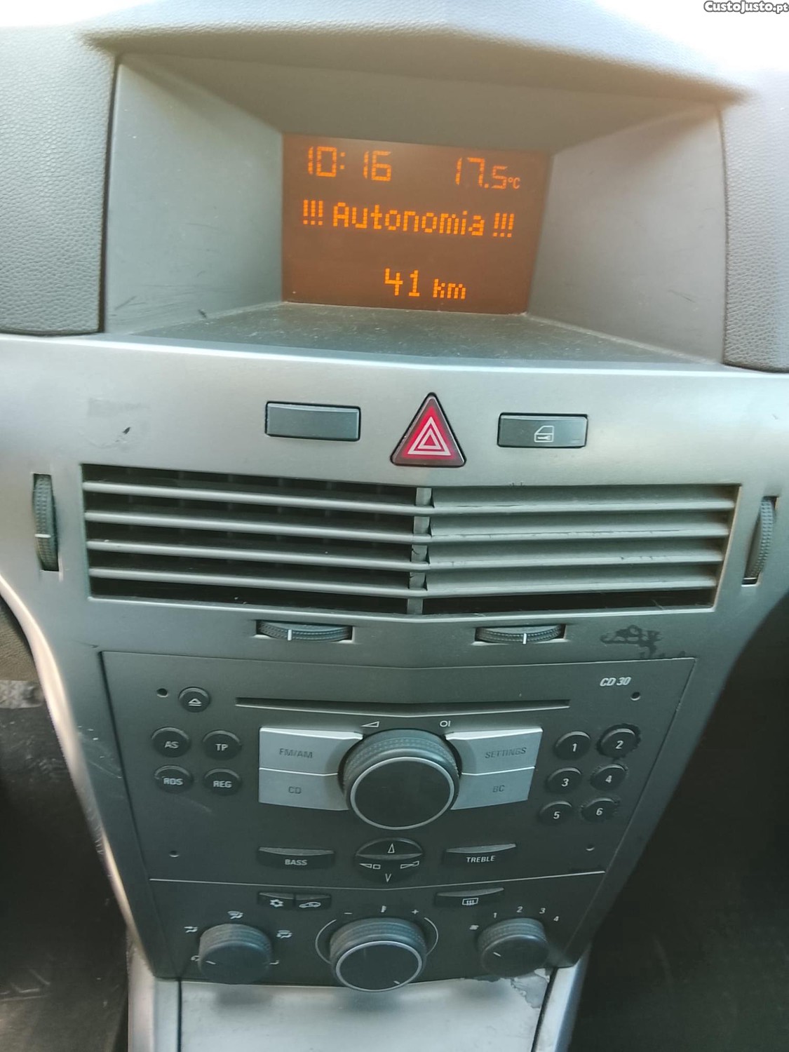 Opel Astra 1.4 gasolina Mecanica impecável IPO 05/2027 — fotografia 7