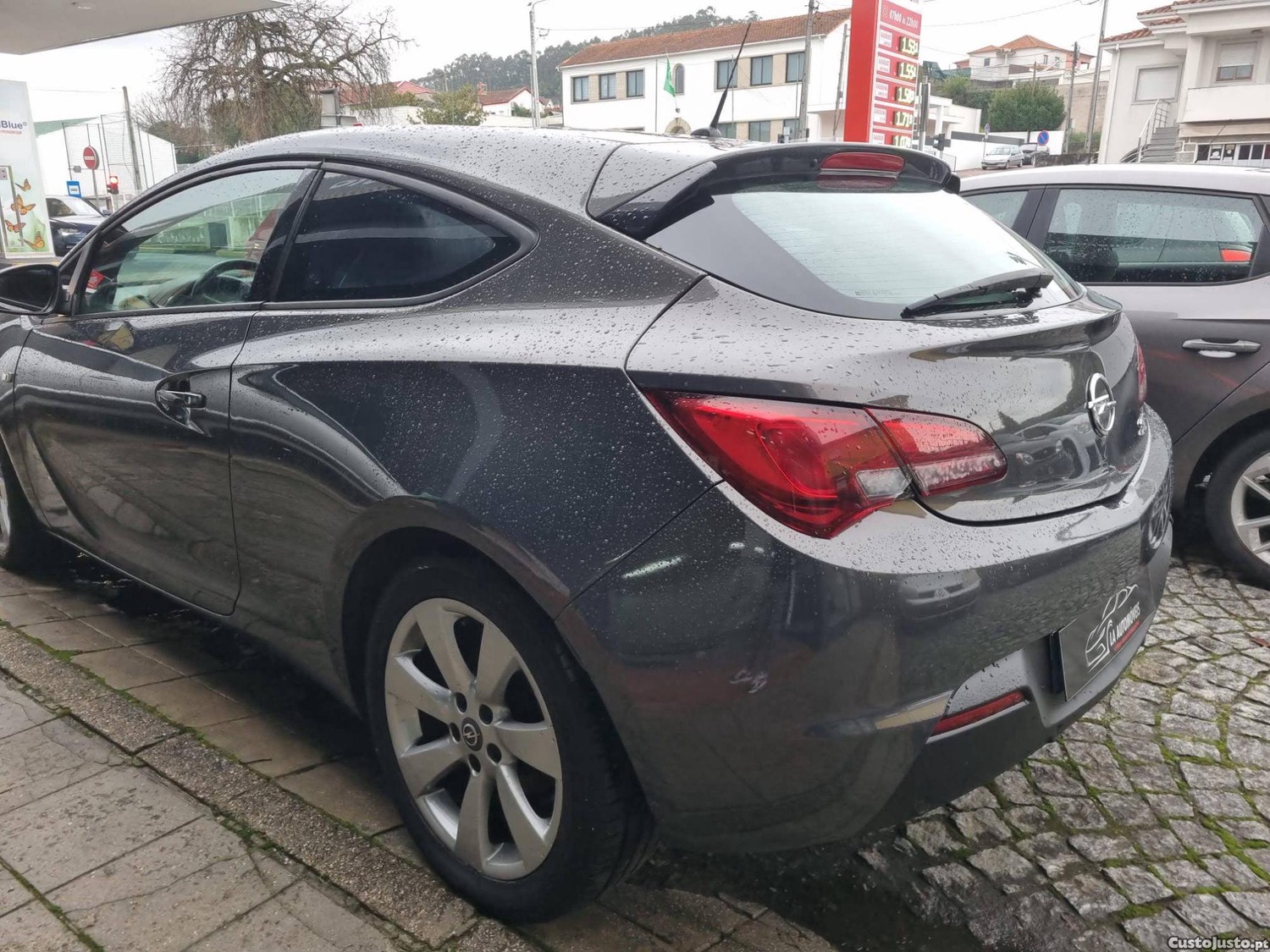 Opel Astra J 1.7 cdti 130CV GTC — fotografia 11