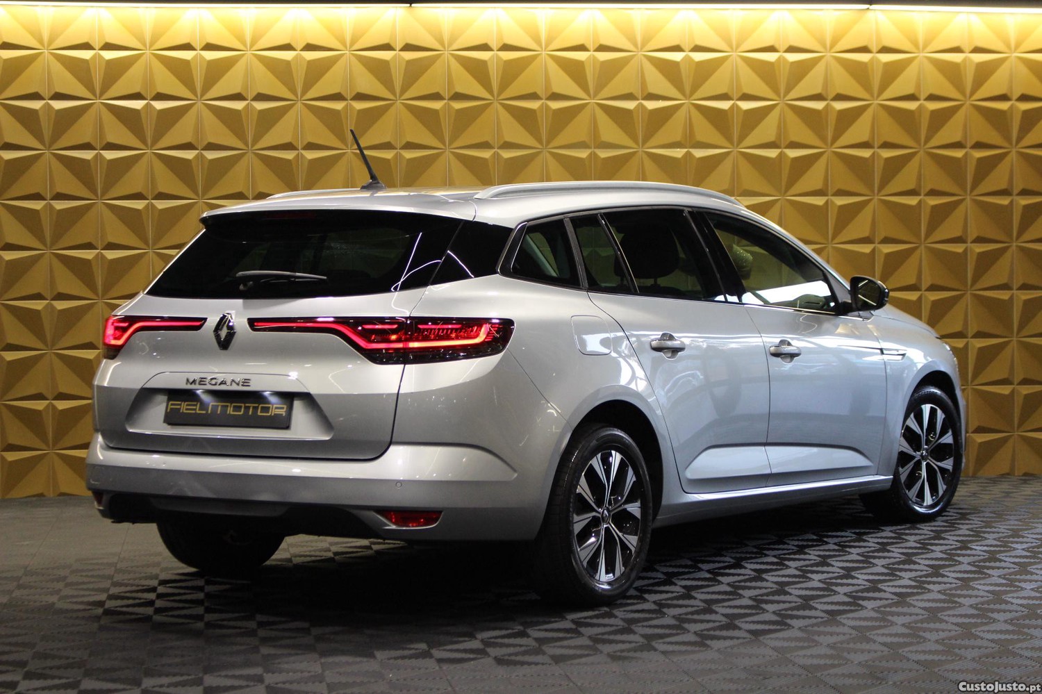 Renault Mégane Sport Tourer 1.5 Blue dCi Limited — fotografia 10
