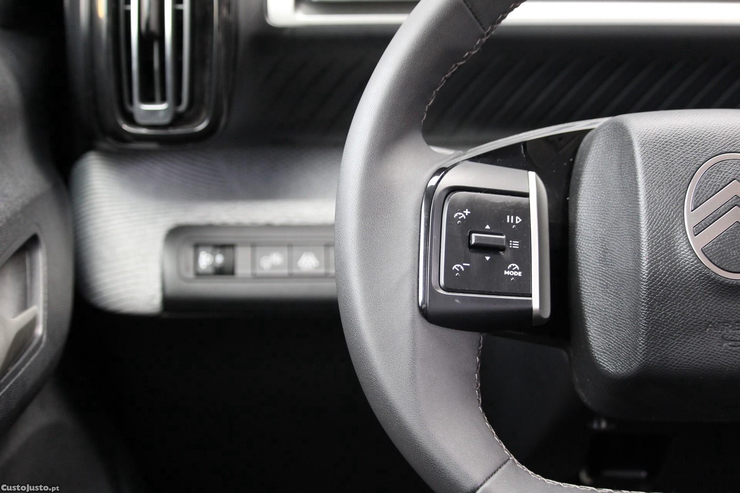Citroën e-C3 44 kWh Autonomia Conforto Max — fotografia 9