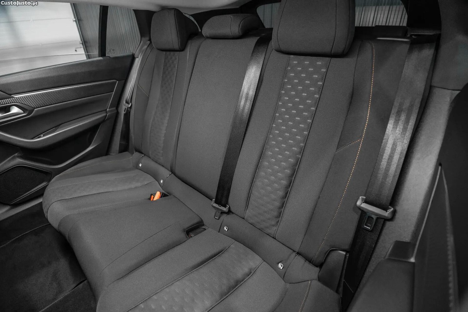 Peugeot 508 1.5 BlueHDi Allure Pack EAT8 — fotografia 3