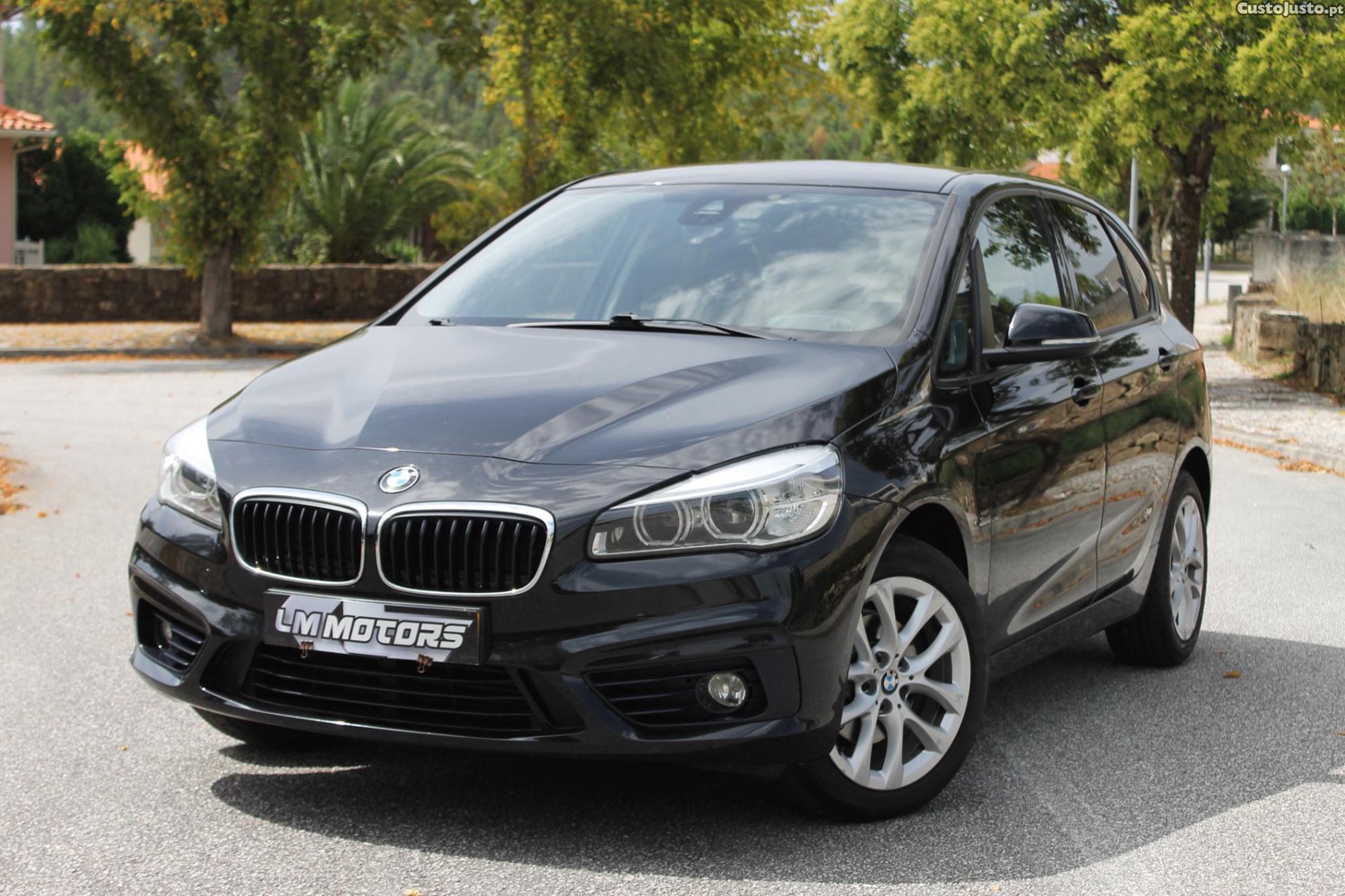 BMW 216 Active Tourer Line Sport — fotografia 23