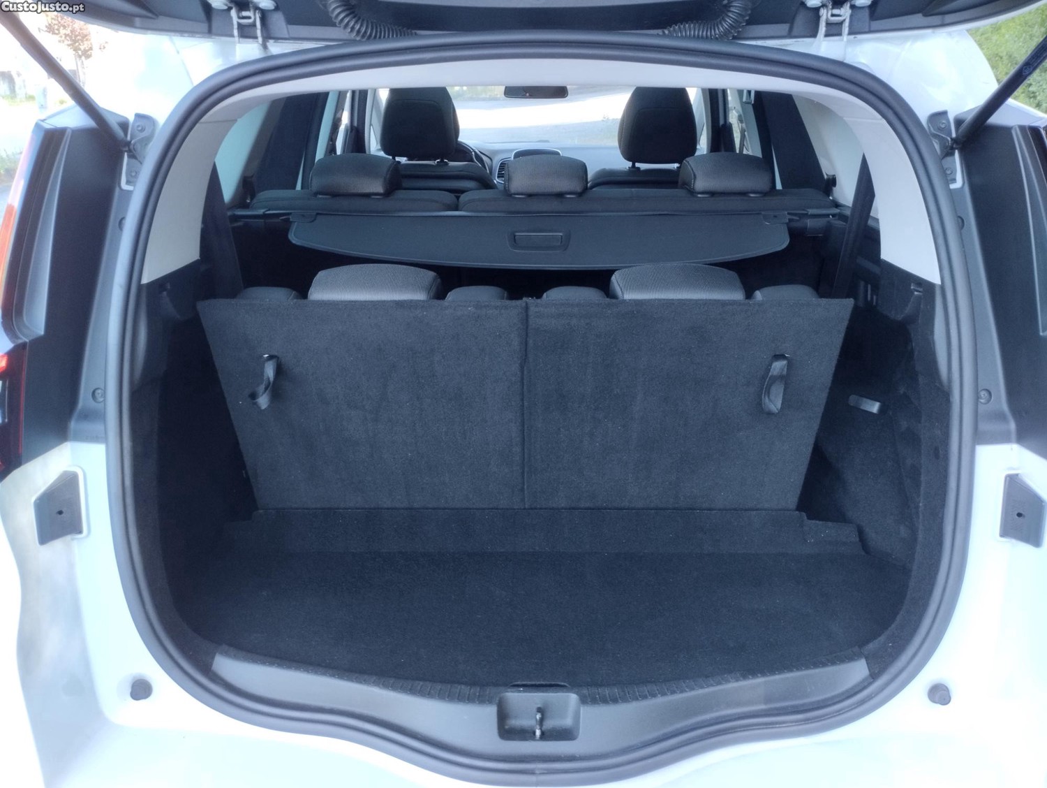 Renault Grand Scénic 1.6 DCI 130cv Intens - 7 lugares - Teto Panorâmico - C/ Garantia — fotografia 16